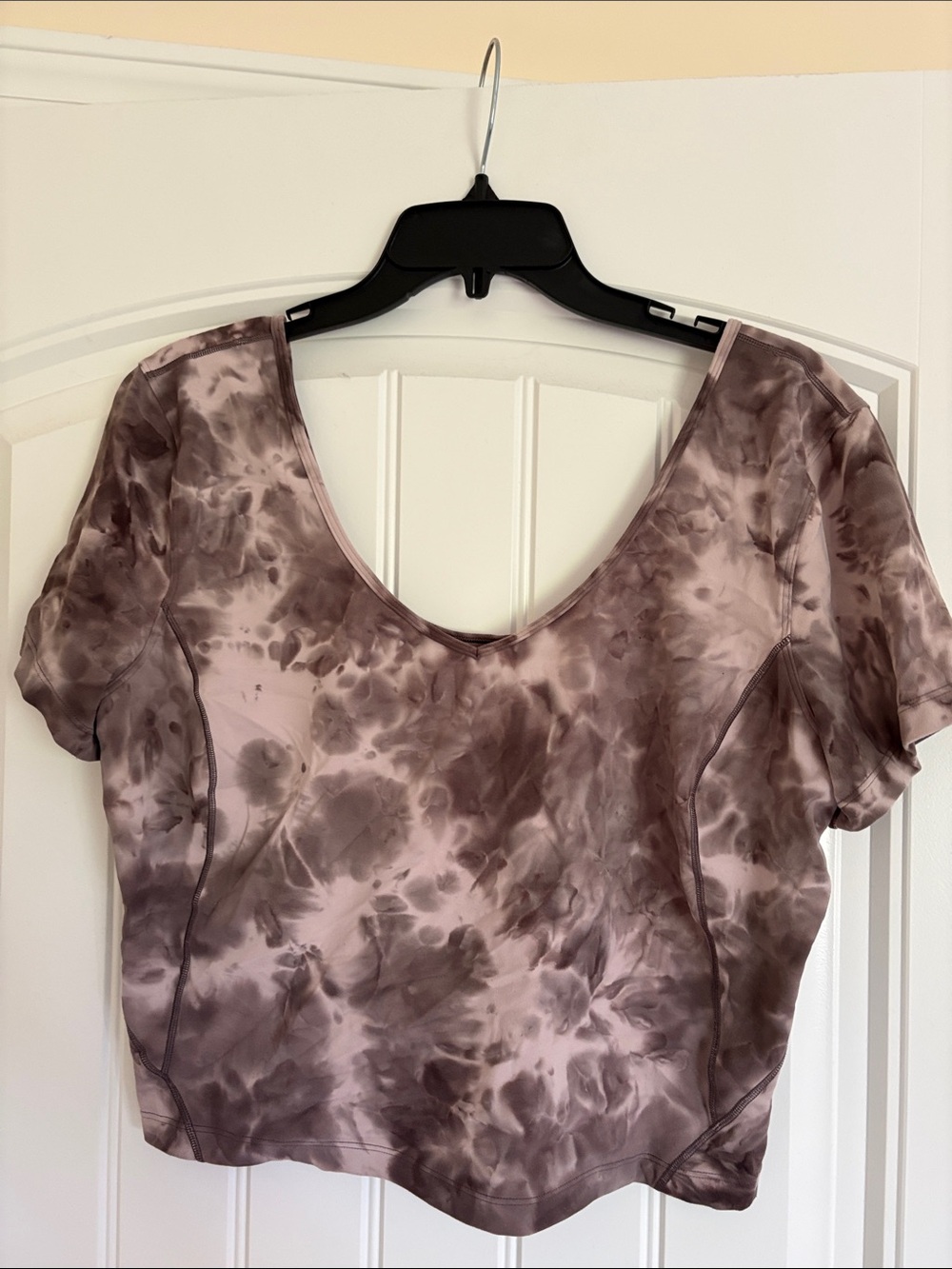 lululemon athletica Mauve Tie-Dye Crop Top